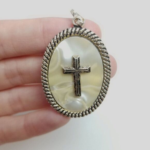 Vintage Cross Pendan,t, Silver Tone and Pearlescent Background, Oval, Hong Kong - Picture 1 of 5